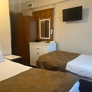 Hotel Paris, Estambul