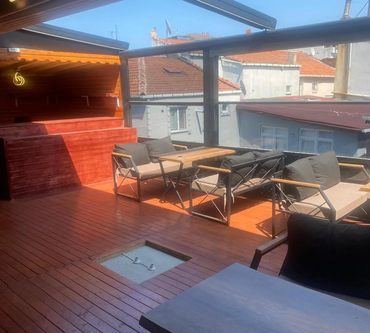 Montenegro Hotel イスタンブール